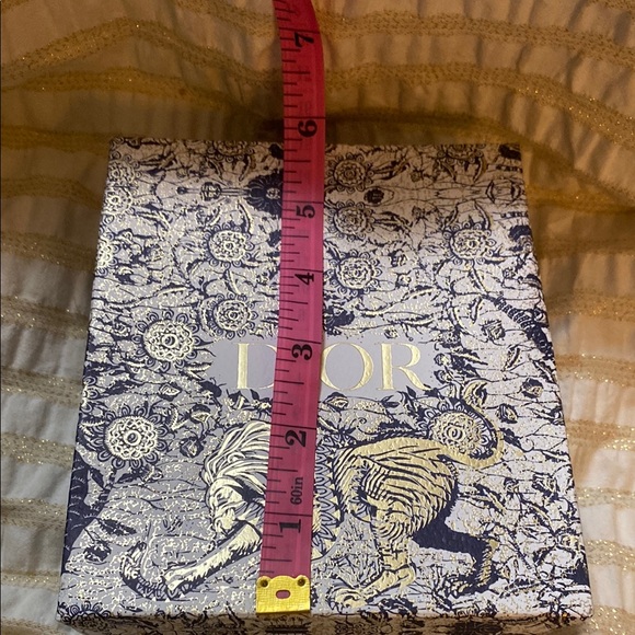 Dior Designer Gift Bag - Picture 3 of 4